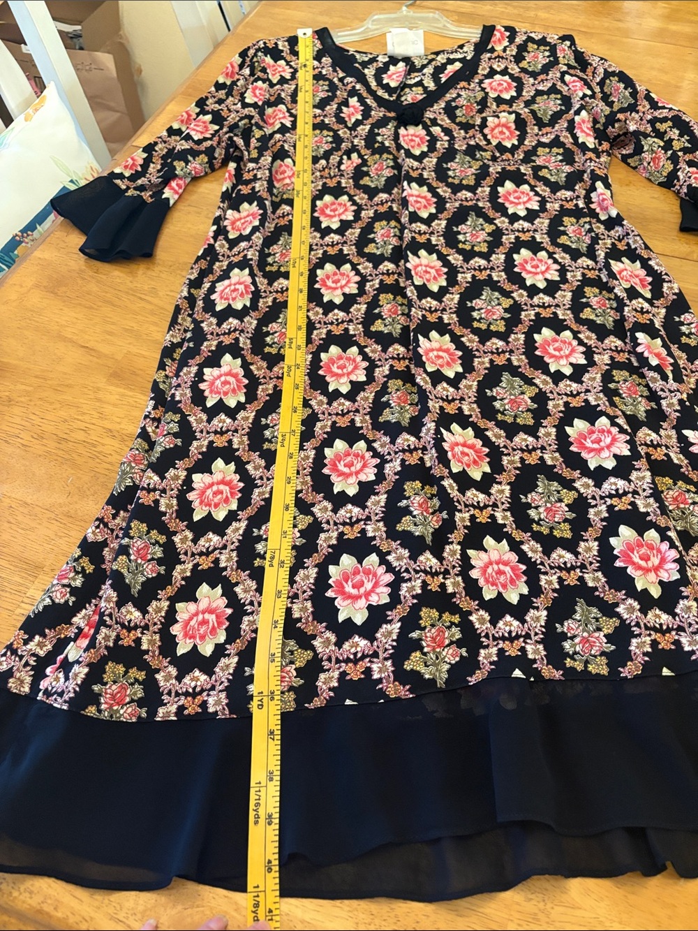 Black Midi Dress with Pink Floral Pattern and V-Neckline - Picture 14 of 15